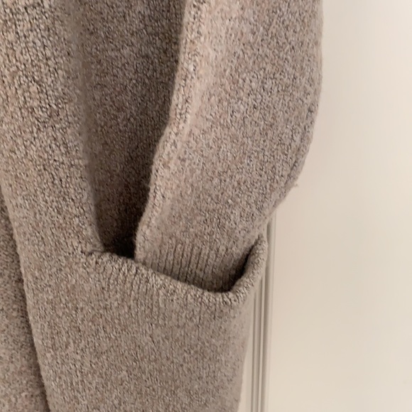 ON coat sweater. - Picture 3 of 9